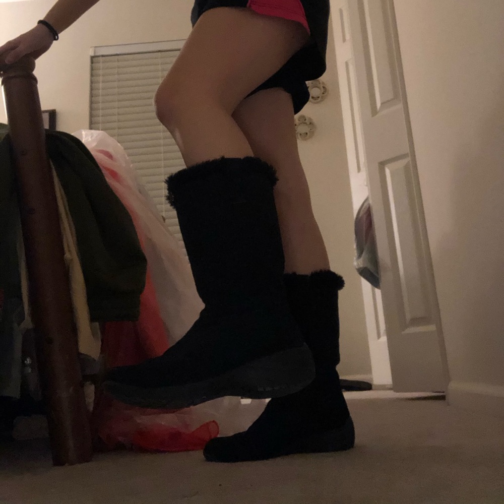 Snow boots
